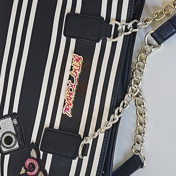 Betsey Johnson White Black Striped Lipstick Applique Hand Bag PurseChain Straps - Picture 14 of 16